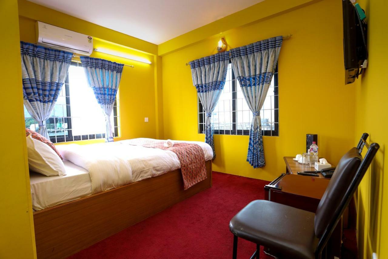 Hotel Blue Magnet Pokhara Eksteriør bilde